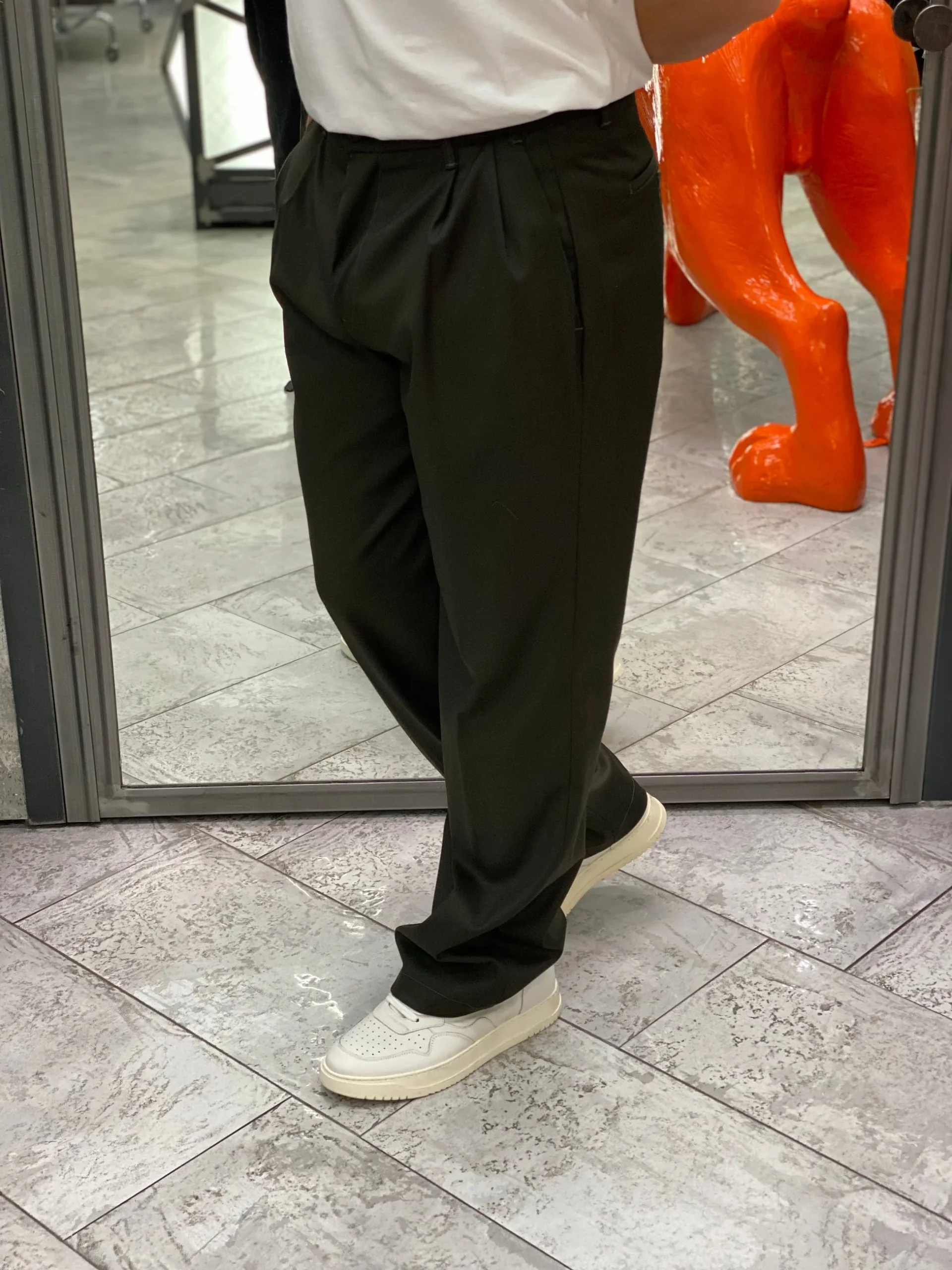 PANTALONE DA COMPLETO IN TESSUTO ELEGANTE CON PINCE - WIDE LEG GN21791.VMIL - immagine 2