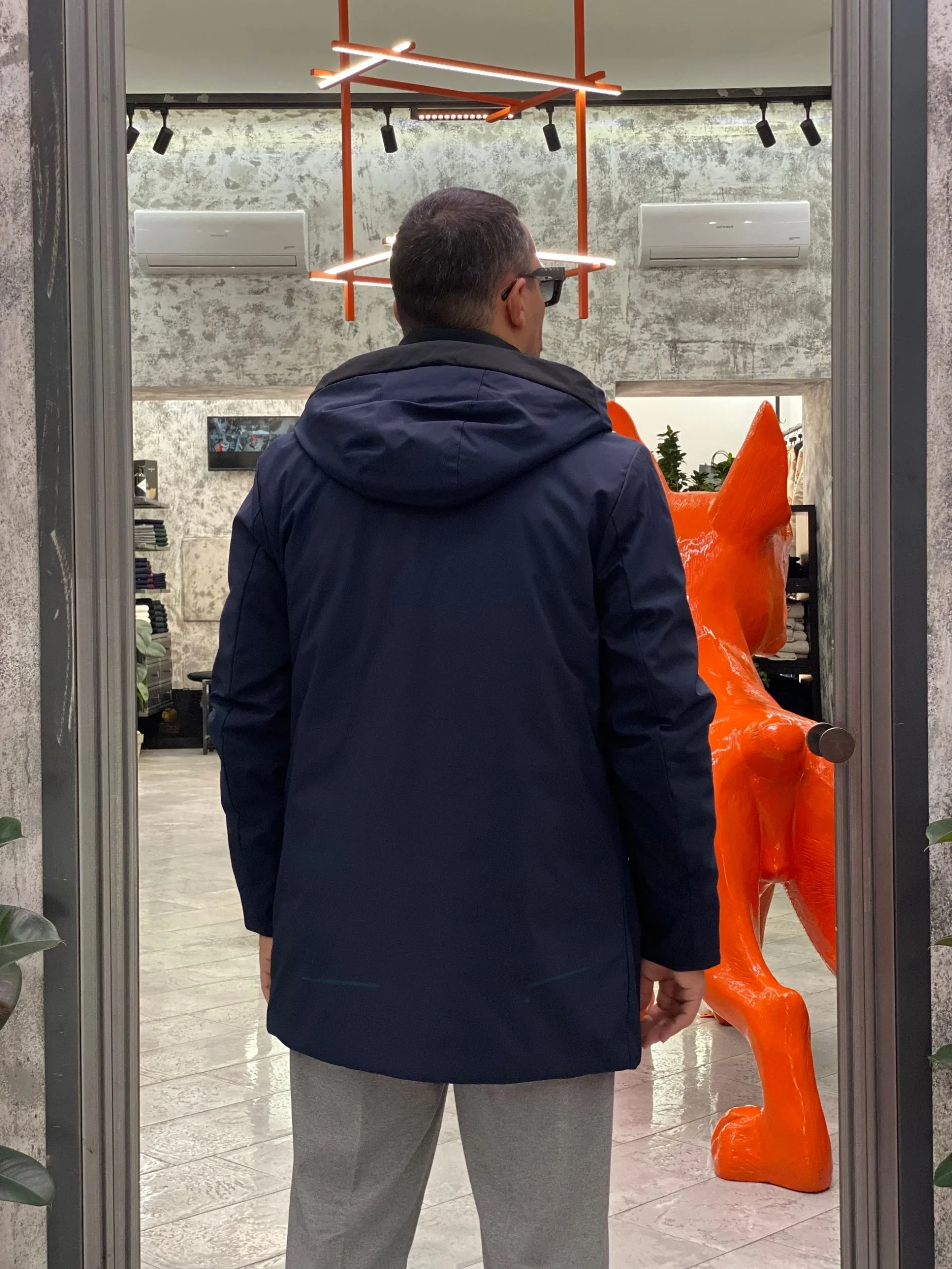 PARKA LUNGO CON CAPPUCCIO IN TESSUTO TECNICO WATERPROOF & WINDPROOF - REGULAR FIT MK24007-F25.BLU - immagine 4